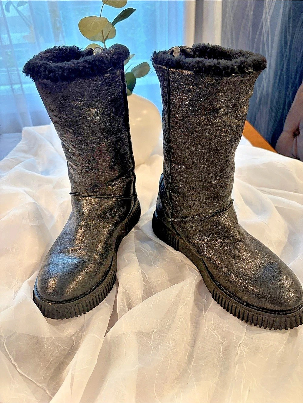 Moncler glitter accent boots size 39 it’s best for size US 8.5